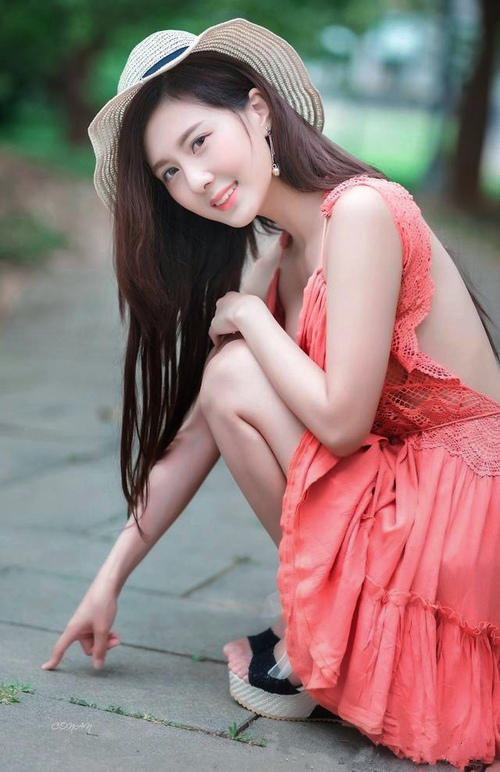 Emma Raducanu奇迹逆转夺冠,青少年新星崛起